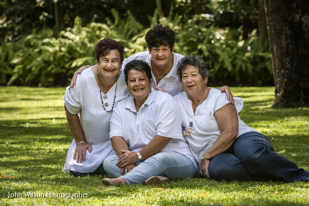 Hervey Bay Family Reunion Photos for sisters