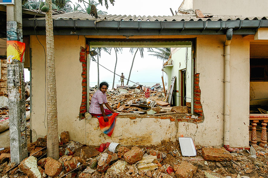 Sri lanka tsunami photojournalism 04